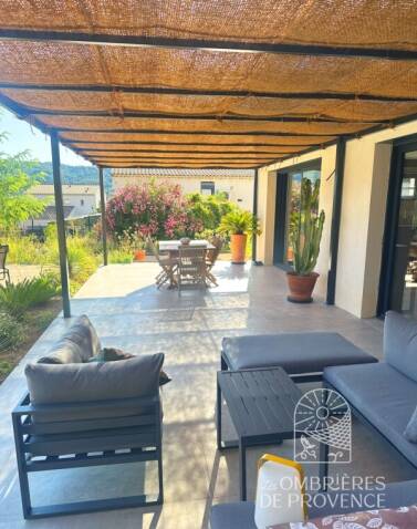 Toile d'ombrage en coco pour grande pergola