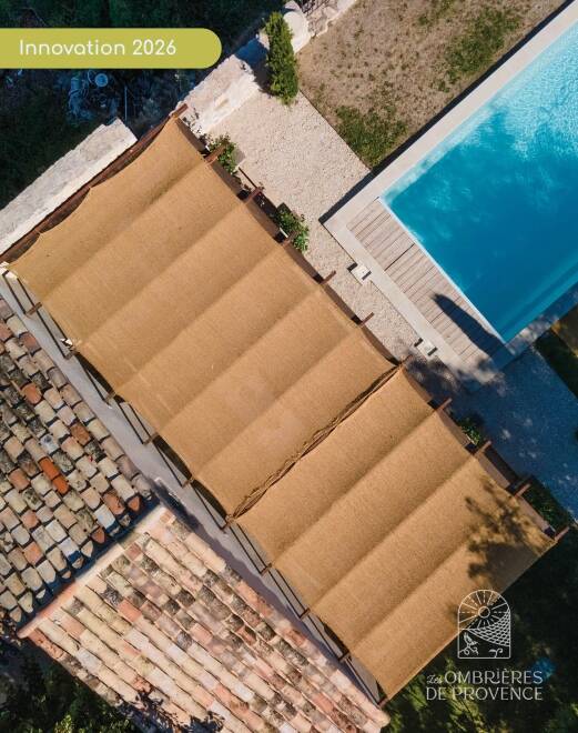 Ombrière coco standard pour pergolas 4-Ombrière-D-ombre-portee-Humain-web Ombrage fibre de coco Ombrière en fibre de coco terrasse ombragée Toile d’ombrage pour pergola – Coco Classique