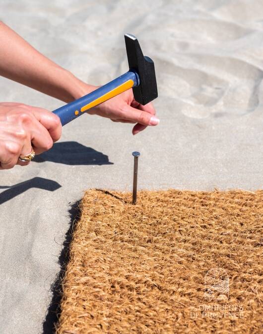 Fixation chemin en coco pur plage