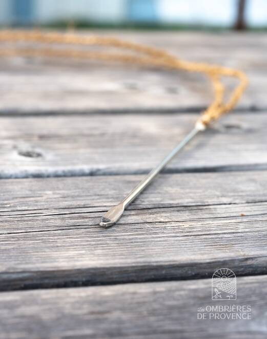 Stainless steel needle for coconut fiber