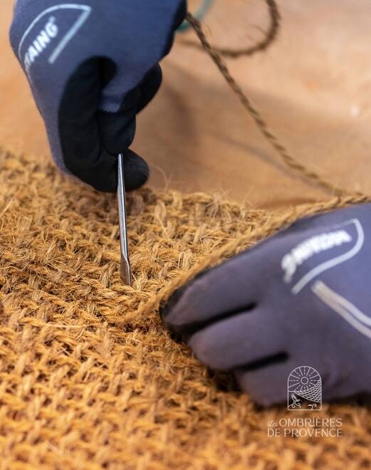 Stainless steel needle for coconut fiber