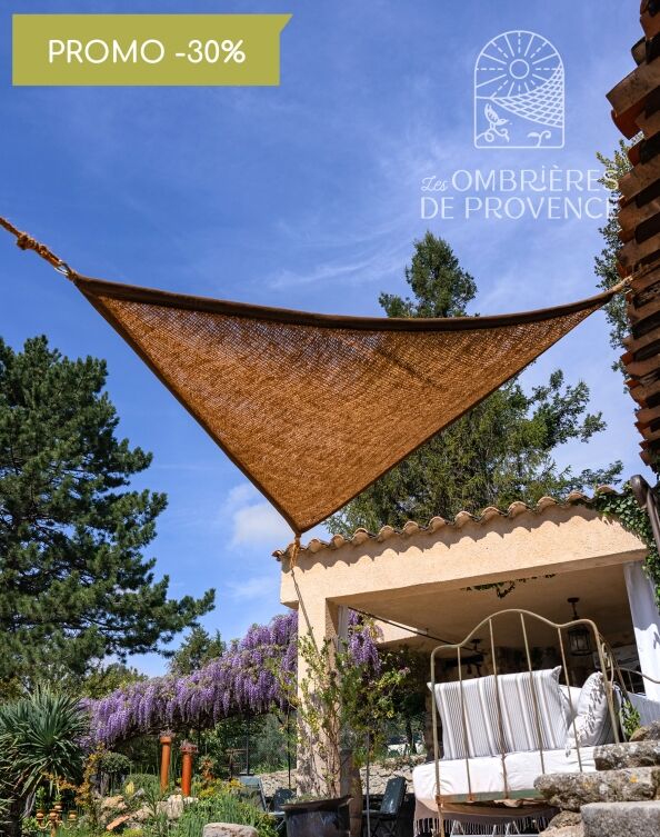 Voile-triangulaire-signature-premium-01-promo