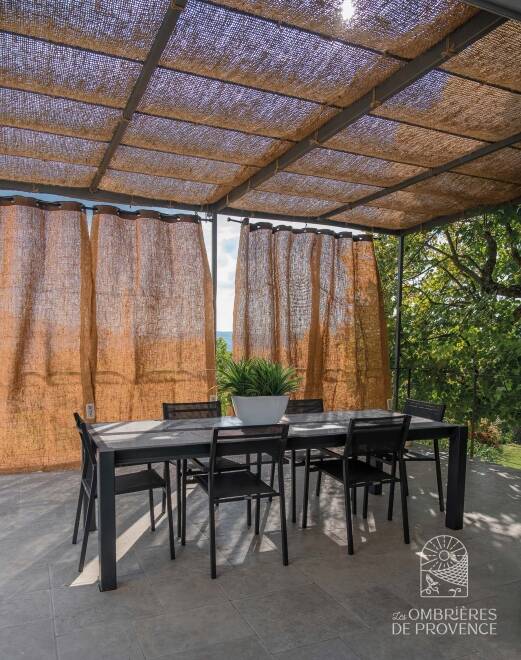 Rideau à œillet pergola