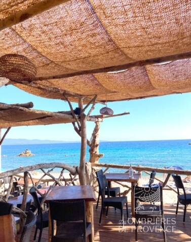 Toile d'ombrage pour pergola à traverses espacées de bord de mer