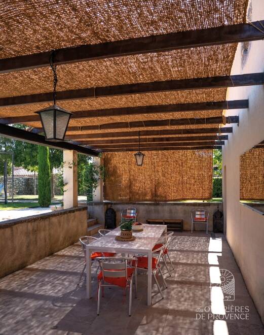 2-OM1-pergola-robusta-ombre-portee-1