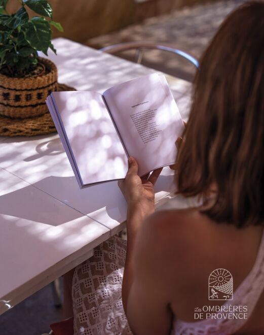 4-OM1-pergola-robusta-ombre-portee-humain