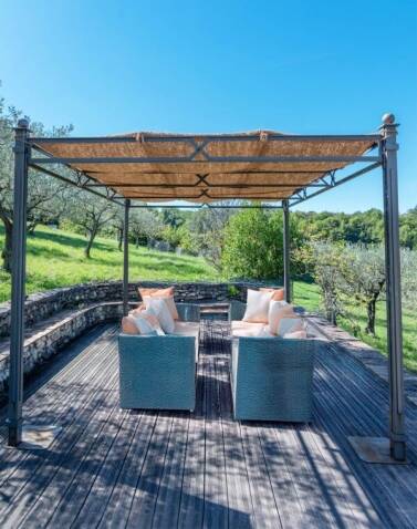 Toile d'ombrage pour pergola à traverses espacées pour terrasse