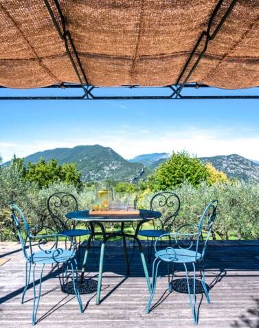 Toile d'ombrage pour pergola à traverses espacées